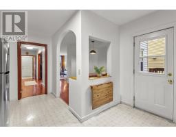 39 Morris Avenue thumbnail 16