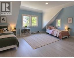 9 Clinton, photo 9