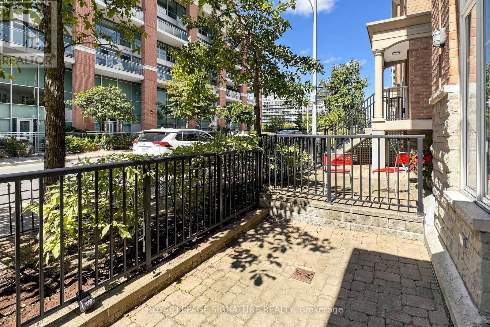 929 - 50 WESTERN BATTERY ROAD, Toronto (Niagara) — photo 2