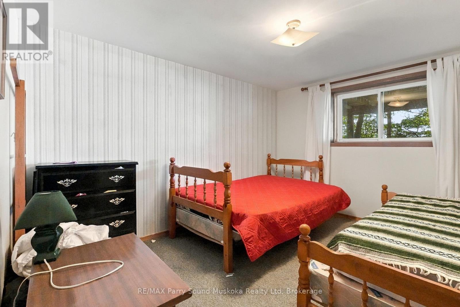 22 MARINE DRIVE - 36