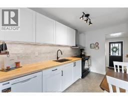 1734 Westcott, Windsor, ON N8Y4C9 Photo 9