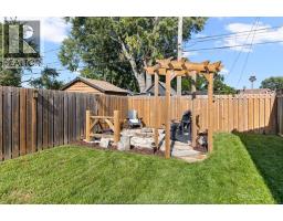 1734 Westcott, Windsor, ON N8Y4C9 Photo 28