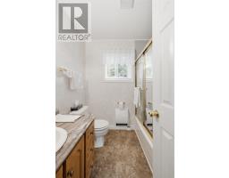 33 Harbour Drive thumbnail 22