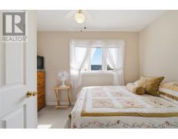 33 Harbour Drive thumbnail 23