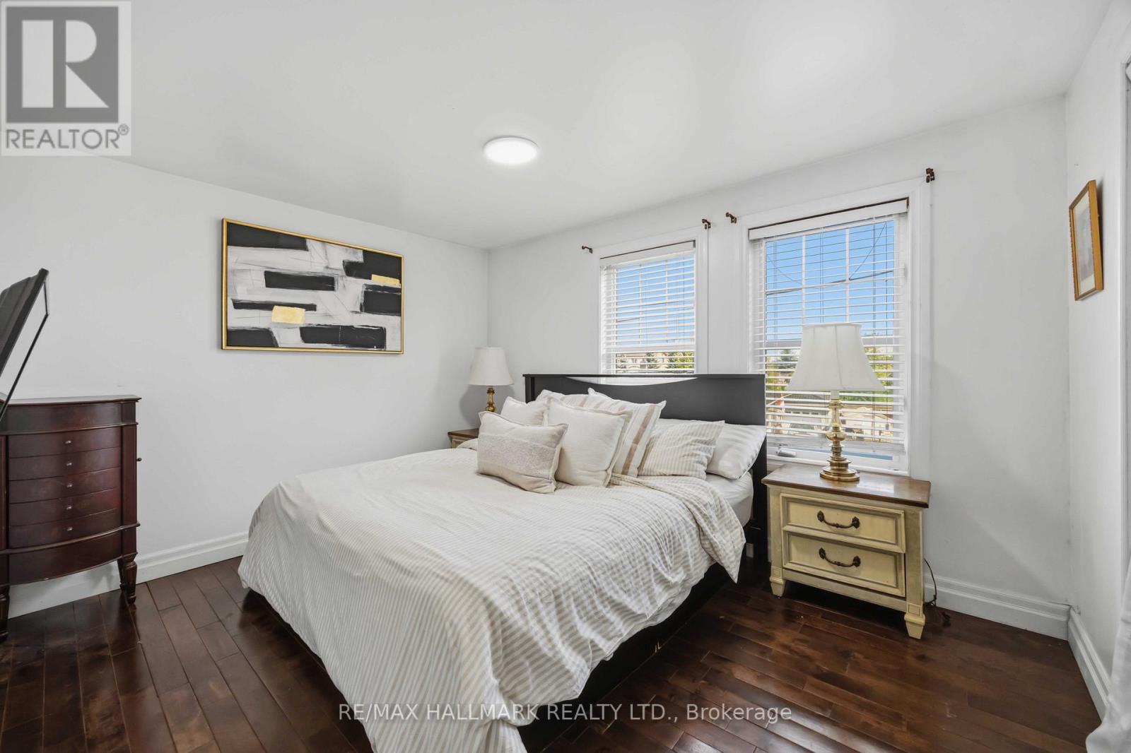 44 HOLLEY AVENUE - 17