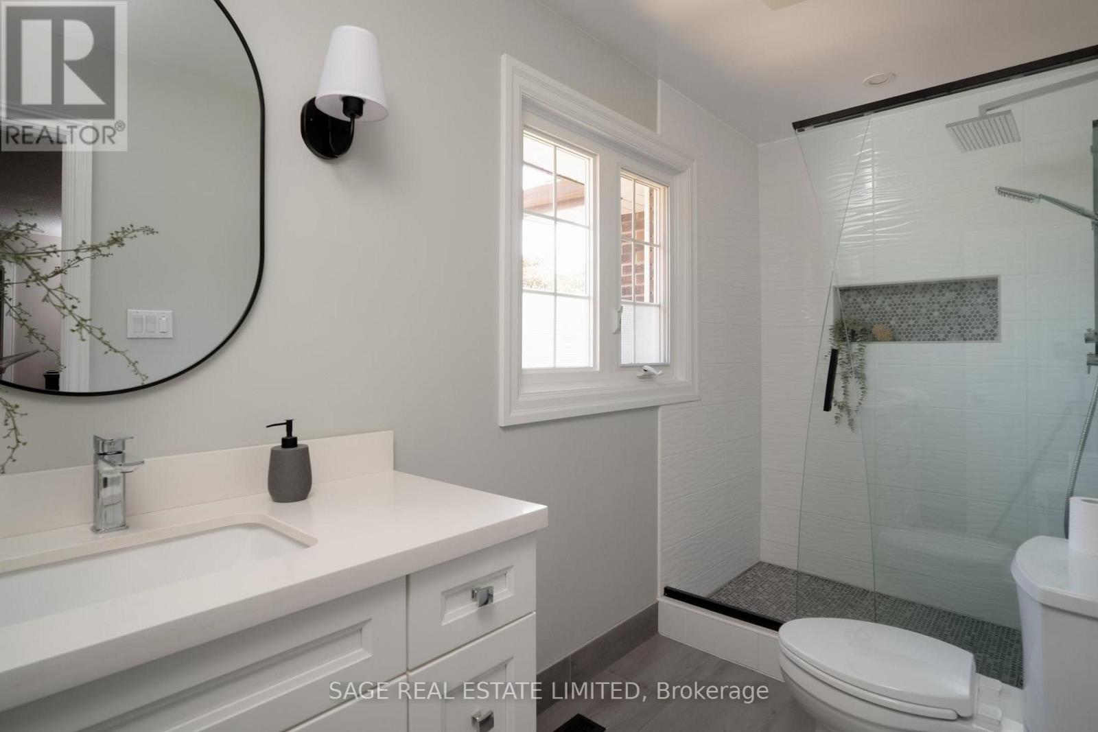 1819 FRIAR TUCK COURT - Image 32