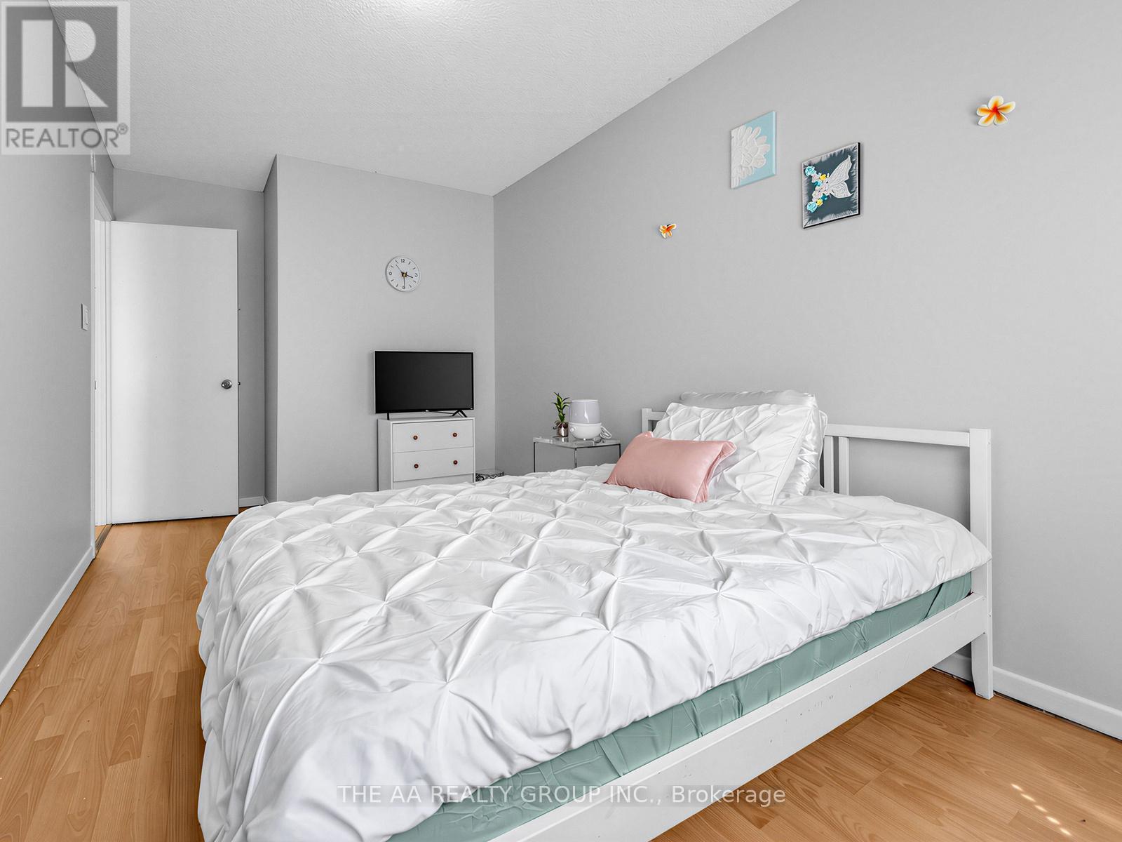 #38 2651 AQUITAINE AVENUE - Image 24