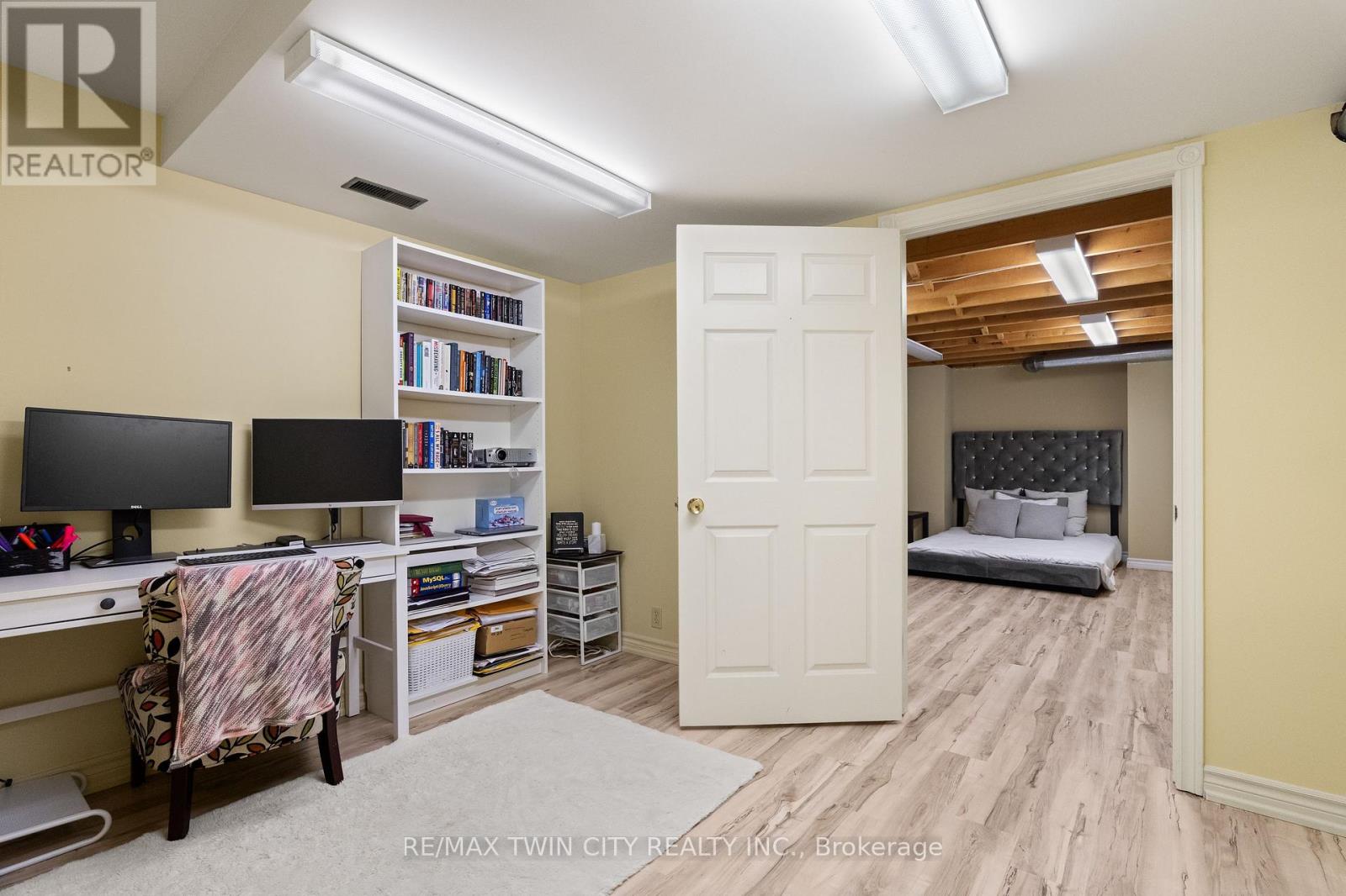 648 BAYHAMPTON CRESCENT - Image 37