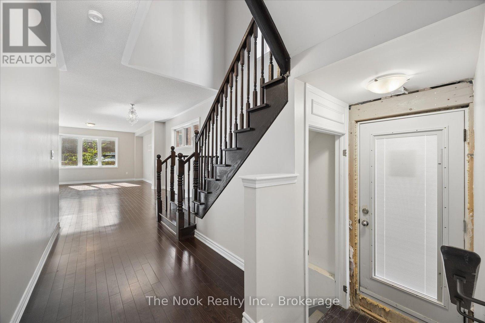 60 WESTFIELD DRIVE, Whitby — photo 2
