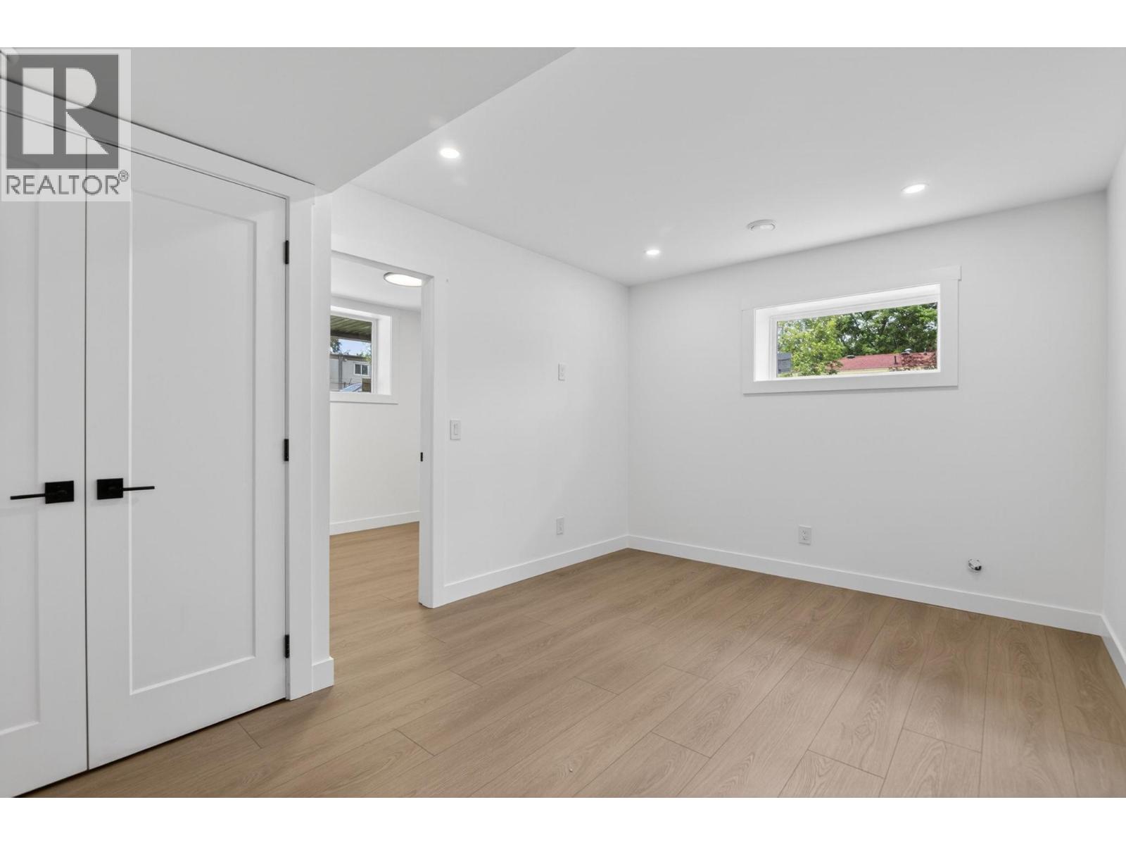 3109 15th Avenue - Image 17