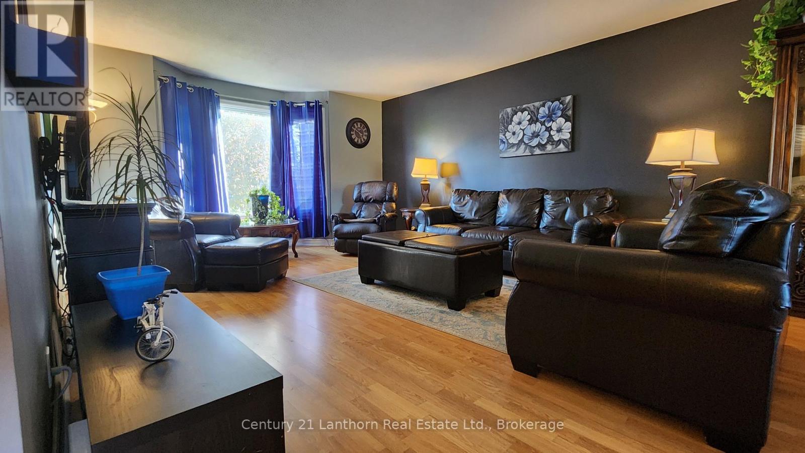 13 LORAINE AVENUE - Image 7