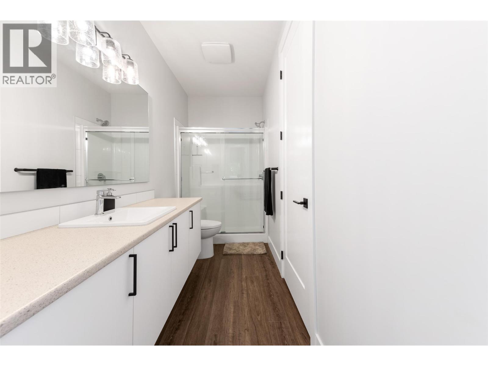  2672 Lakeridge Road, West Kelowna