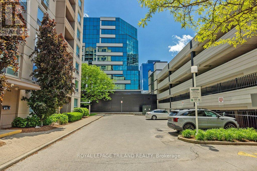 #1105 155 KENT STREET - 4