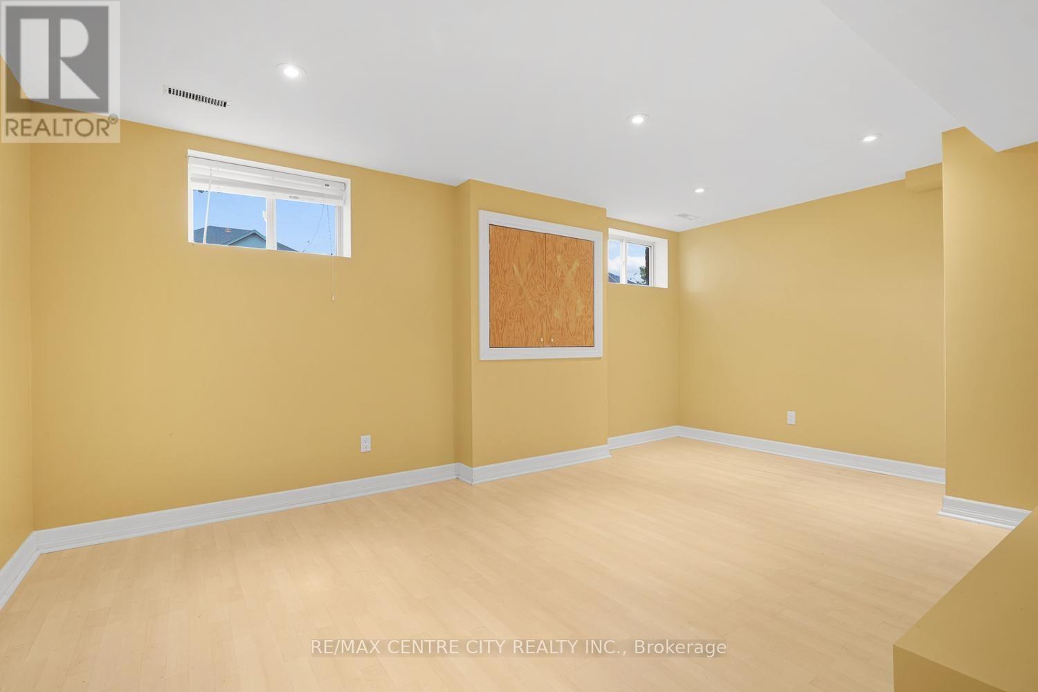 1941 STANDFIELD ROAD - 39