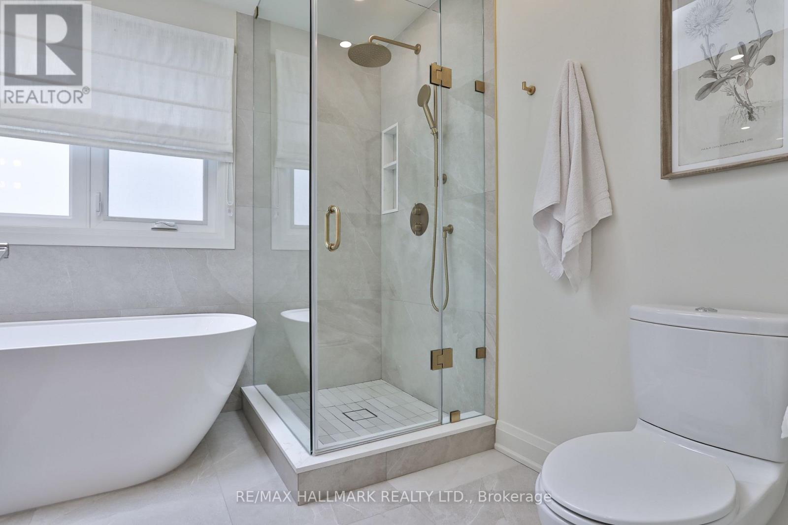 163 ROE AVENUE - Image 24