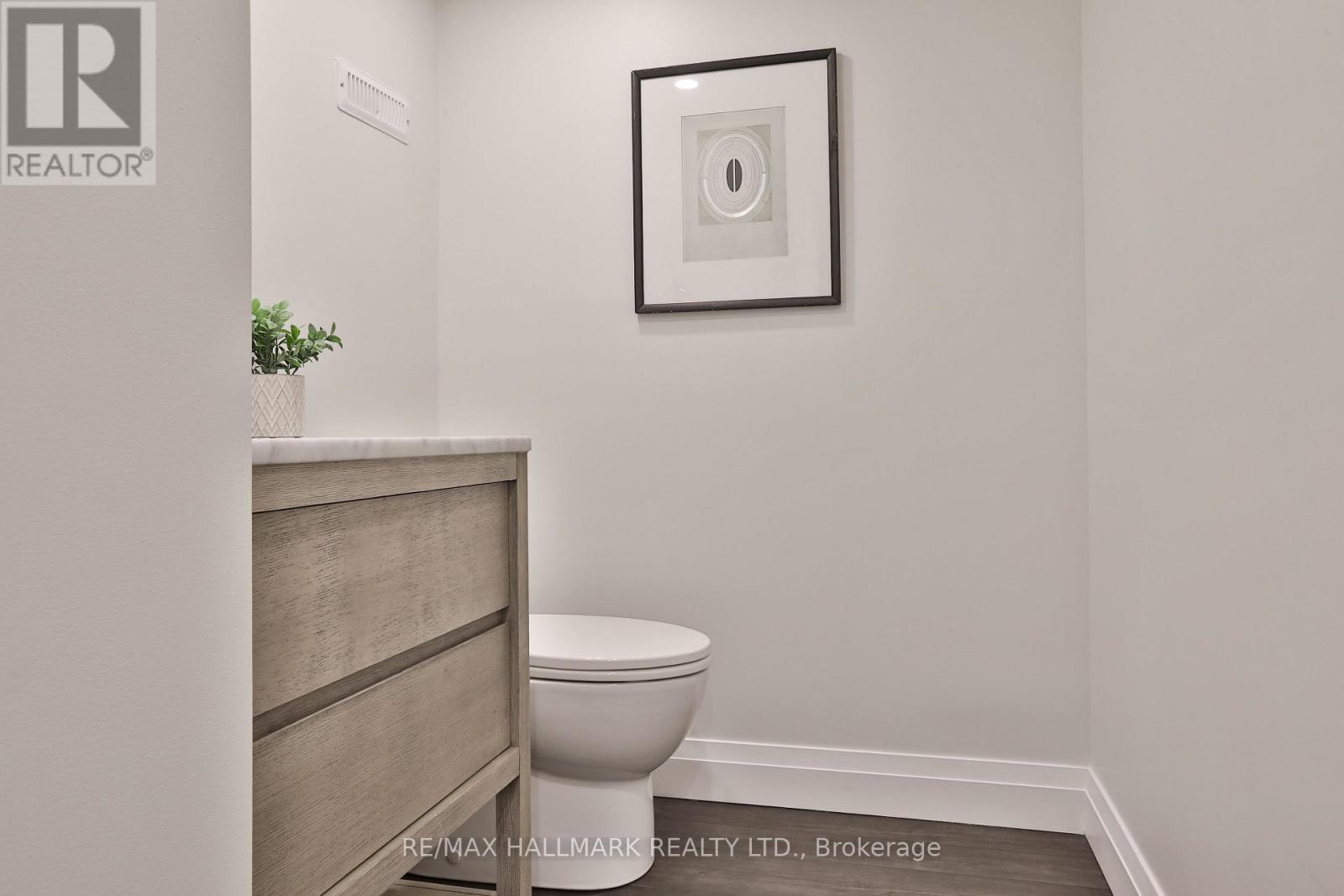 163 ROE AVENUE - Image 36