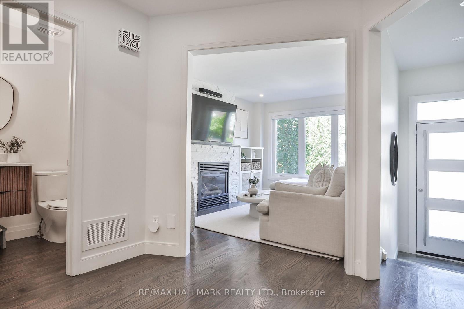163 Roe Avenue, Toronto — photo 5