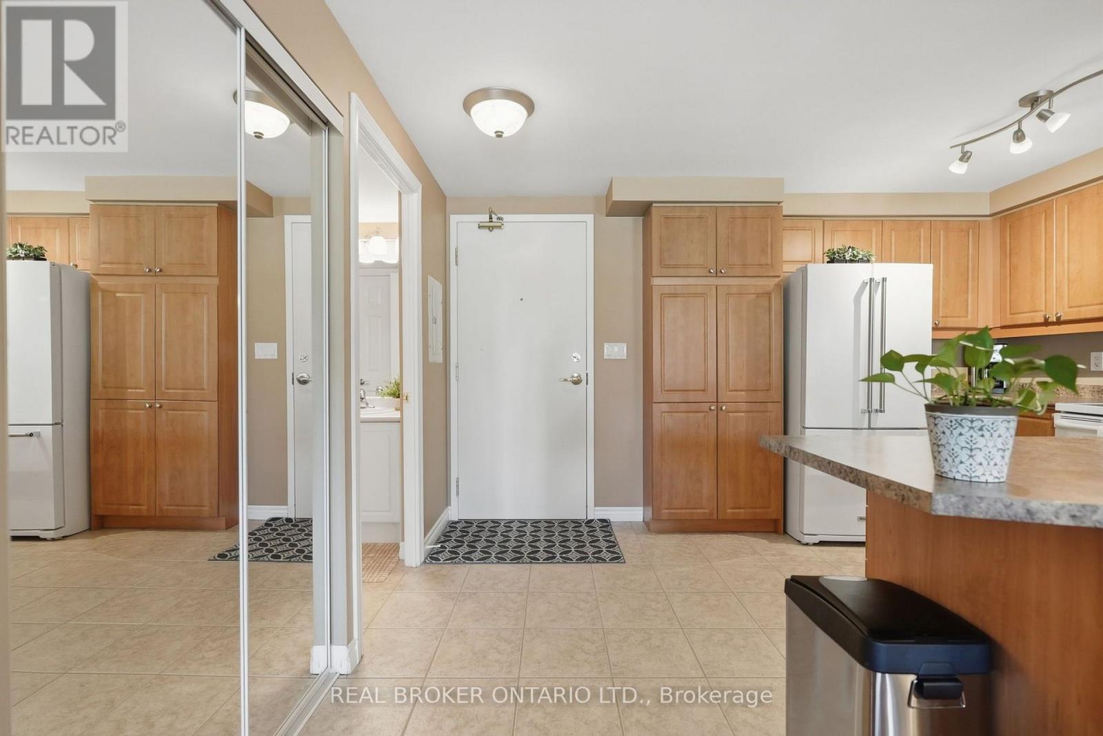 118 - 22 JAMES HILL COURT, Uxbridge — photo 5