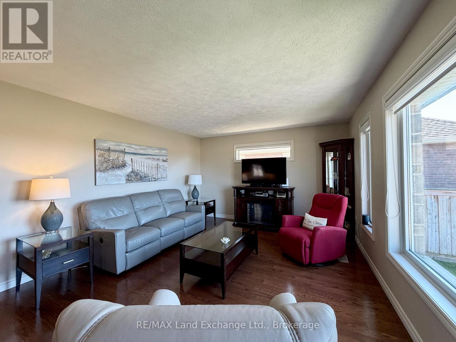 310 STICKEL STREET, Saugeen Shores — photo 6