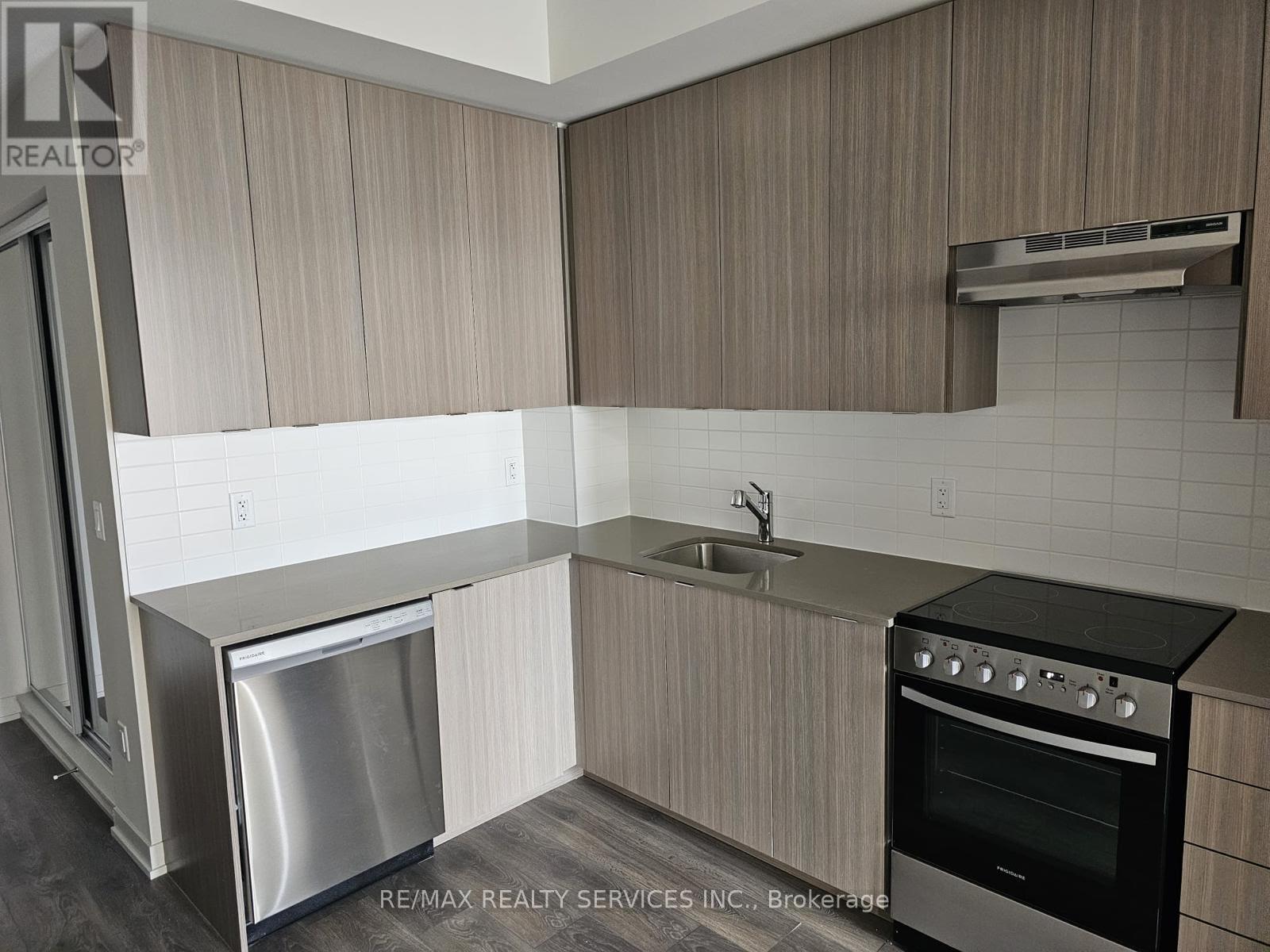 107 - 58 SKY HARBOUR DRIVE, Brampton (Bram West) — photo 5
