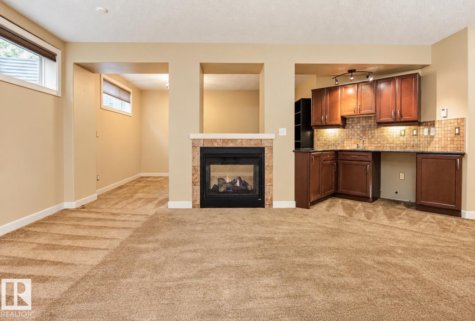 #63 276 CRANFORD DR - 34
