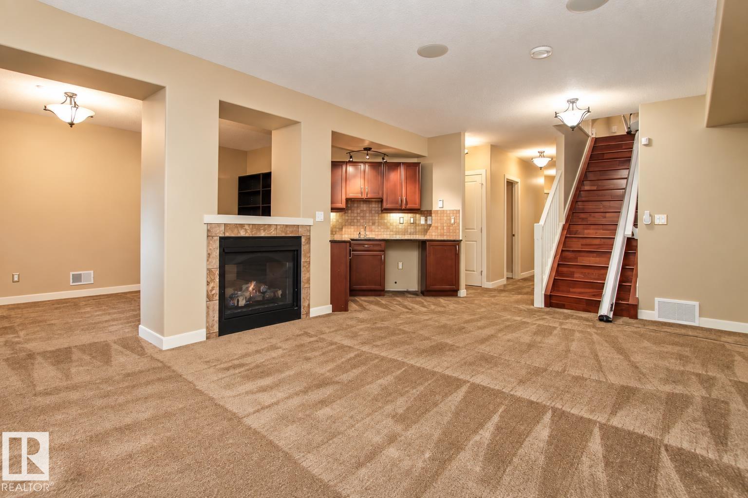 #63 276 CRANFORD DR - 36
