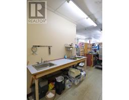 109 Victoria Street E, Amherst, NS B4H1X9 Photo 13