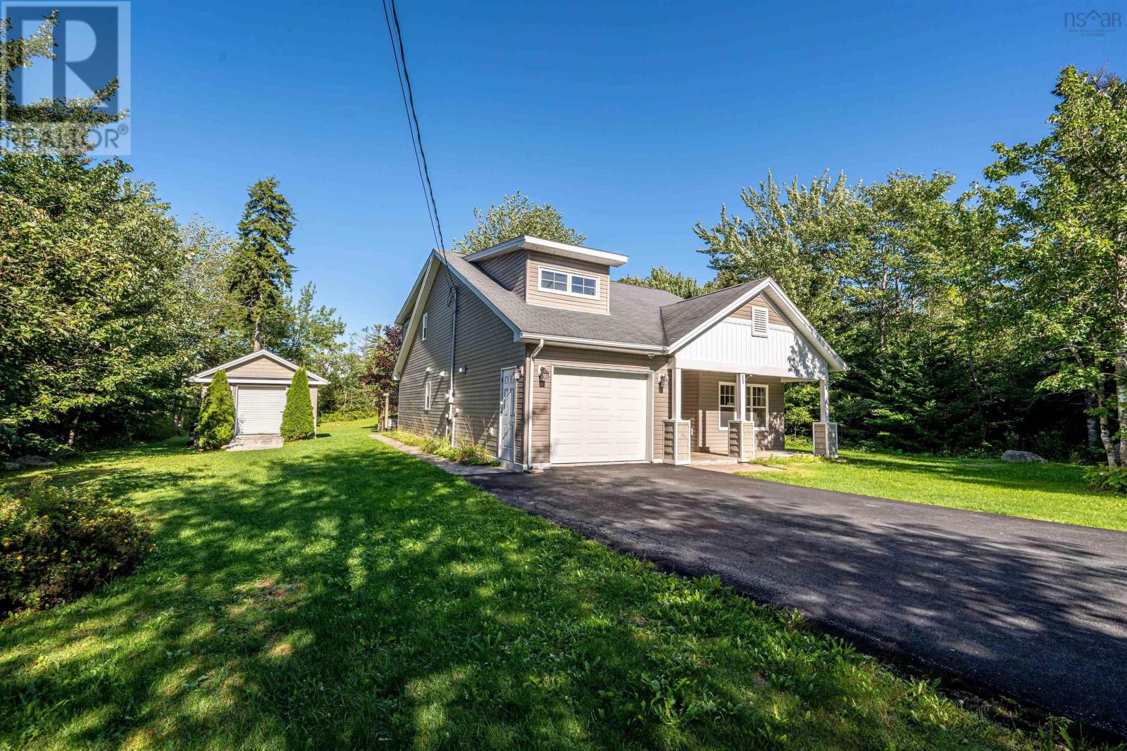 26 Country Lake Drive, Lake Echo — photo 1