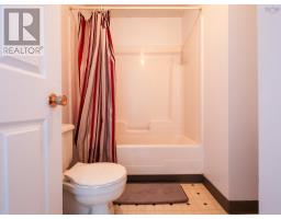 109 Victoria Street E, Amherst, NS B4H1X9 Photo 26