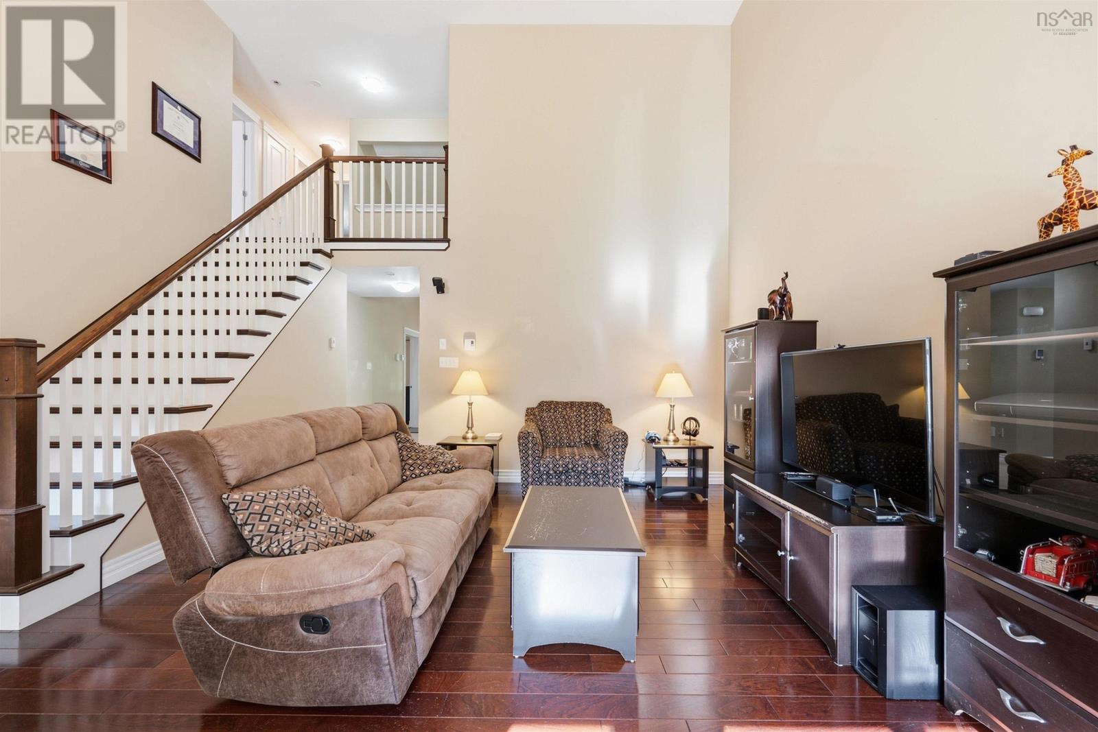 26 Country Lake Drive, Lake Echo — photo 8