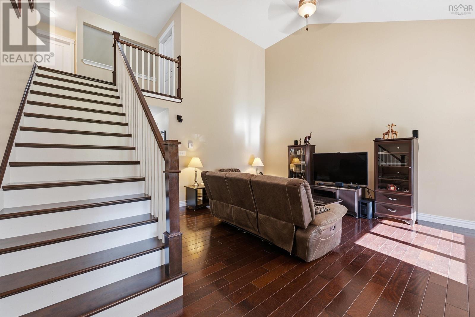 26 Country Lake Drive, Lake Echo — photo 6