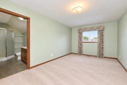112 Willowlane Drive, Brandon, MB R7B0N4 Photo 9