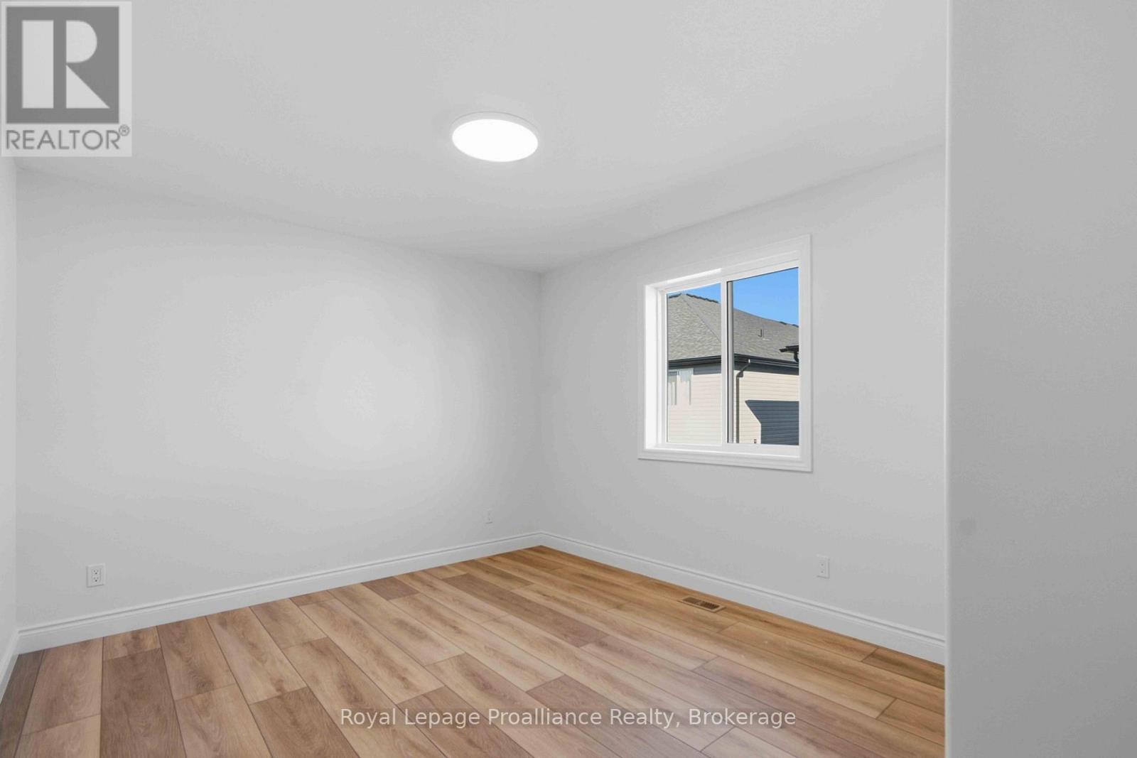 18 CLAYTON JOHN AVENUE - 16