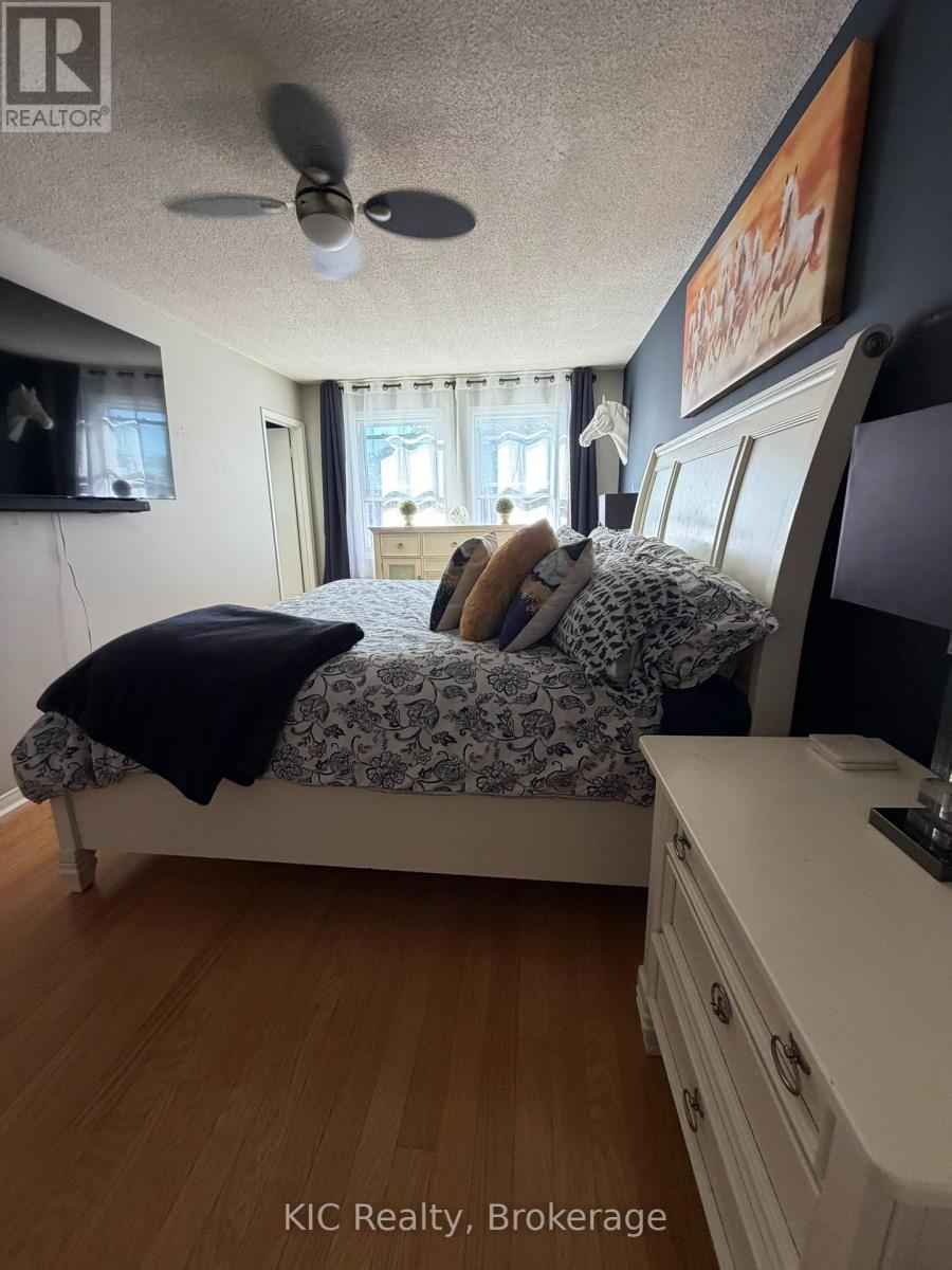 23 MAPLE AVENUE - 12
