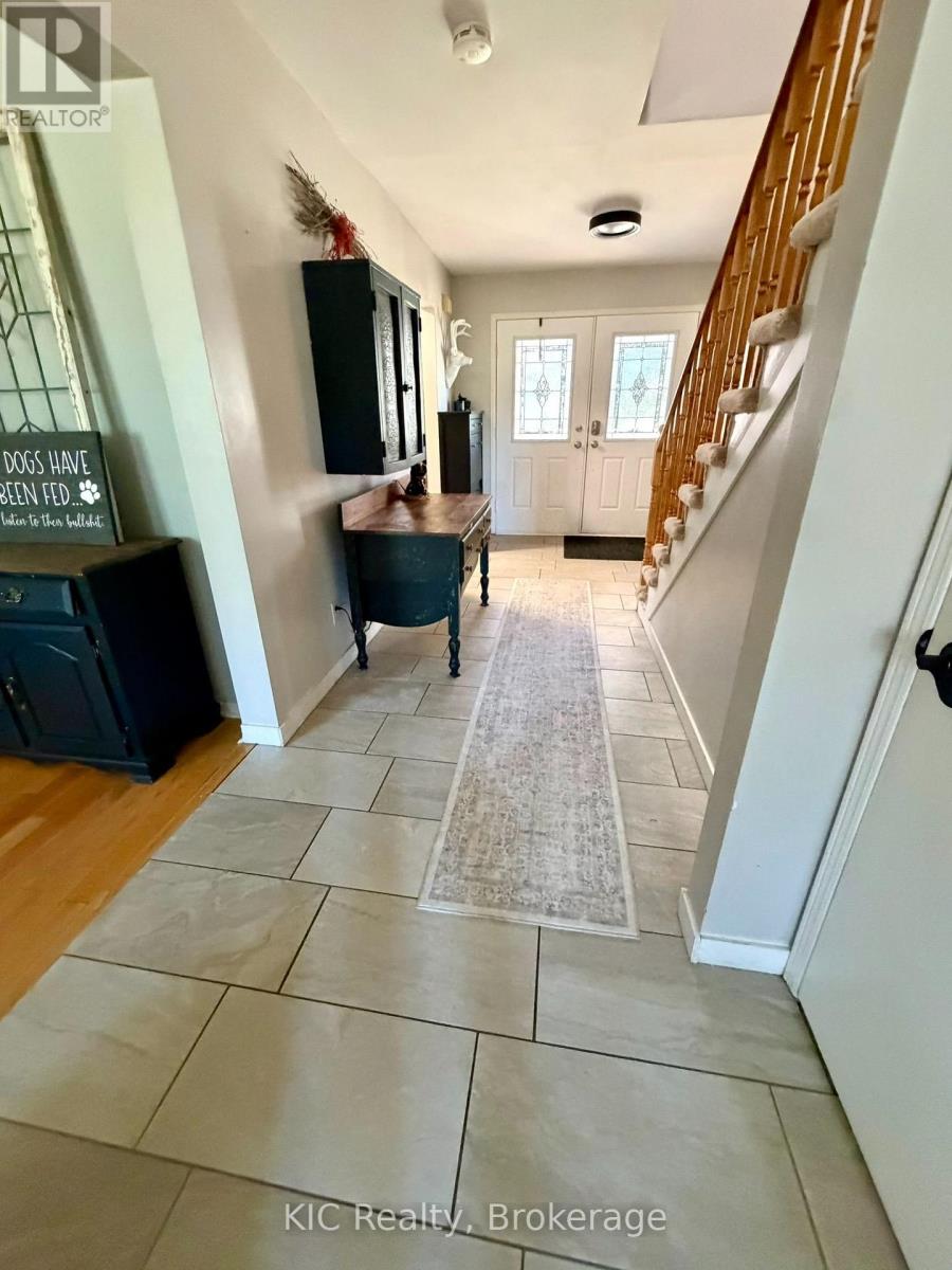 23 MAPLE AVENUE, Asphodel-Norwood (Norwood) — photo 2