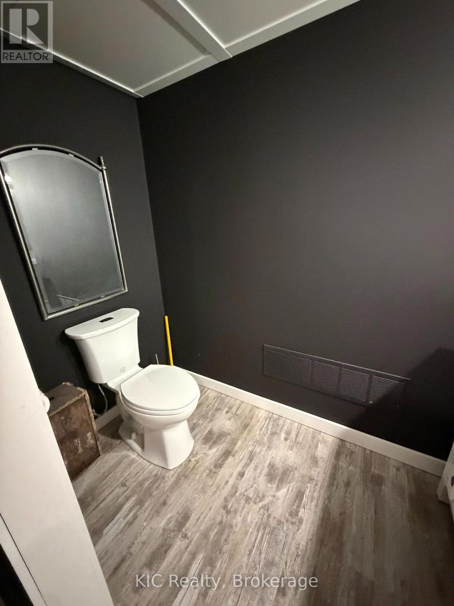 23 MAPLE AVENUE - 25
