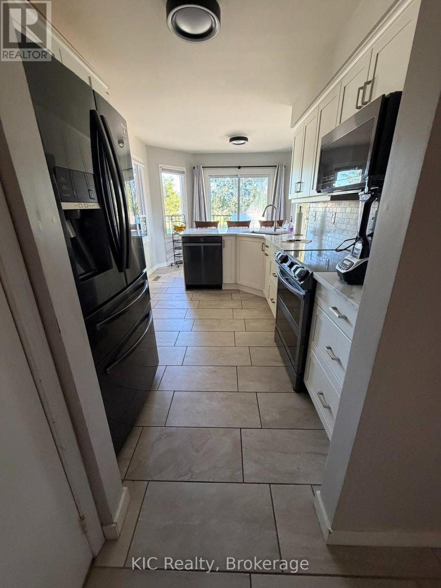 23 MAPLE AVENUE, Asphodel-Norwood (Norwood) — photo 3