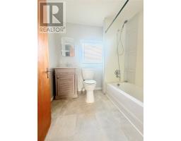 184 Creston Boulevard thumbnail 13