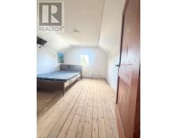 184 Creston Boulevard thumbnail 20