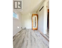 184 Creston Boulevard thumbnail 6