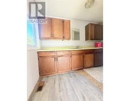 184 Creston Boulevard thumbnail 8