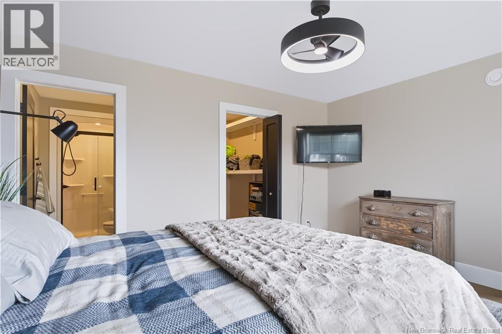 137 Glennorth Street - 21