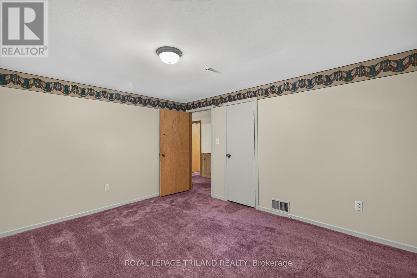 15 CARMEN CRESCENT - Image 31