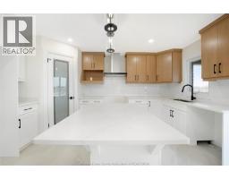 2410 Partington, Windsor, ON N9E0A8 Photo 12