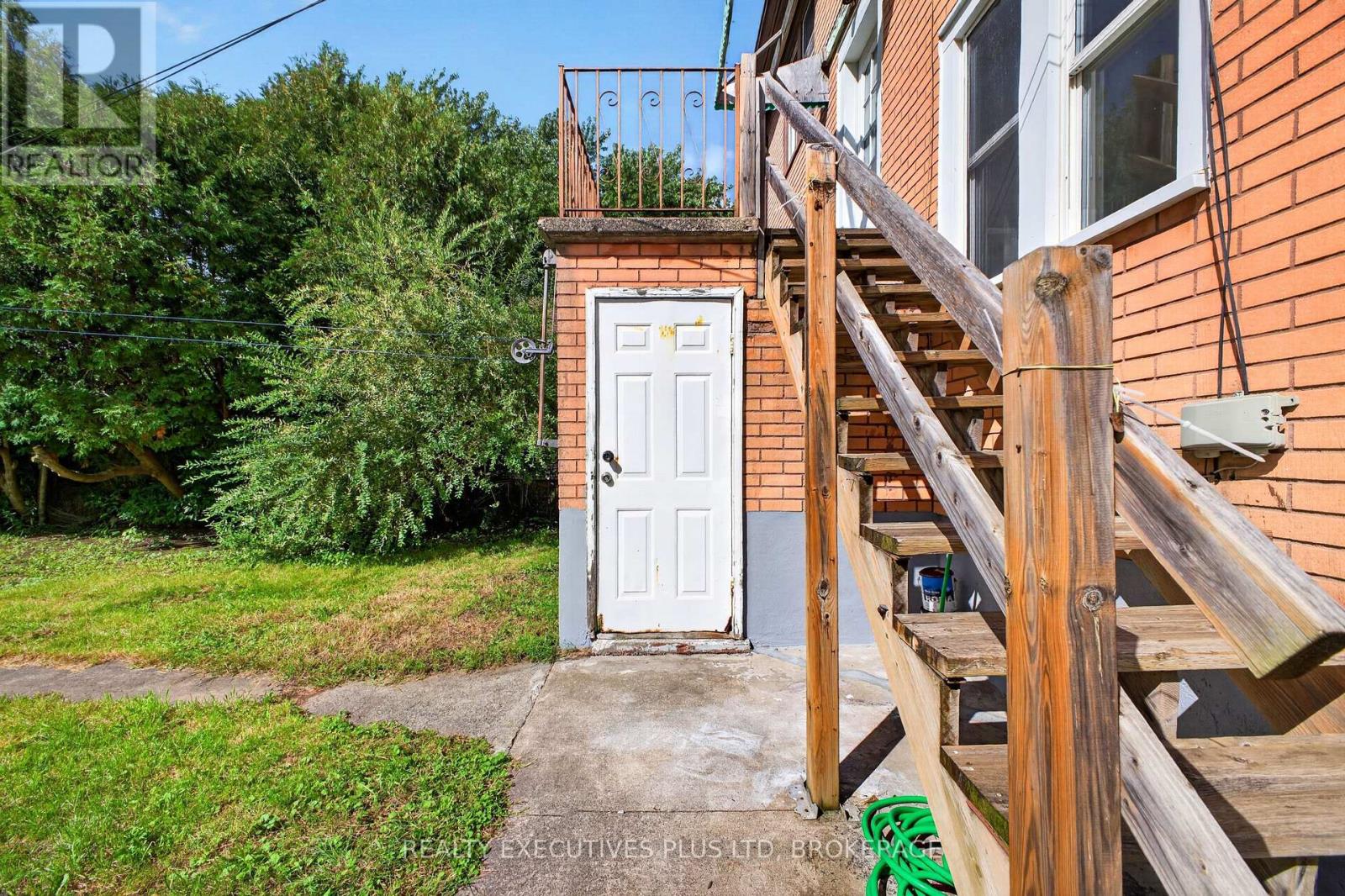 4119 DYSON AVENUE - 39