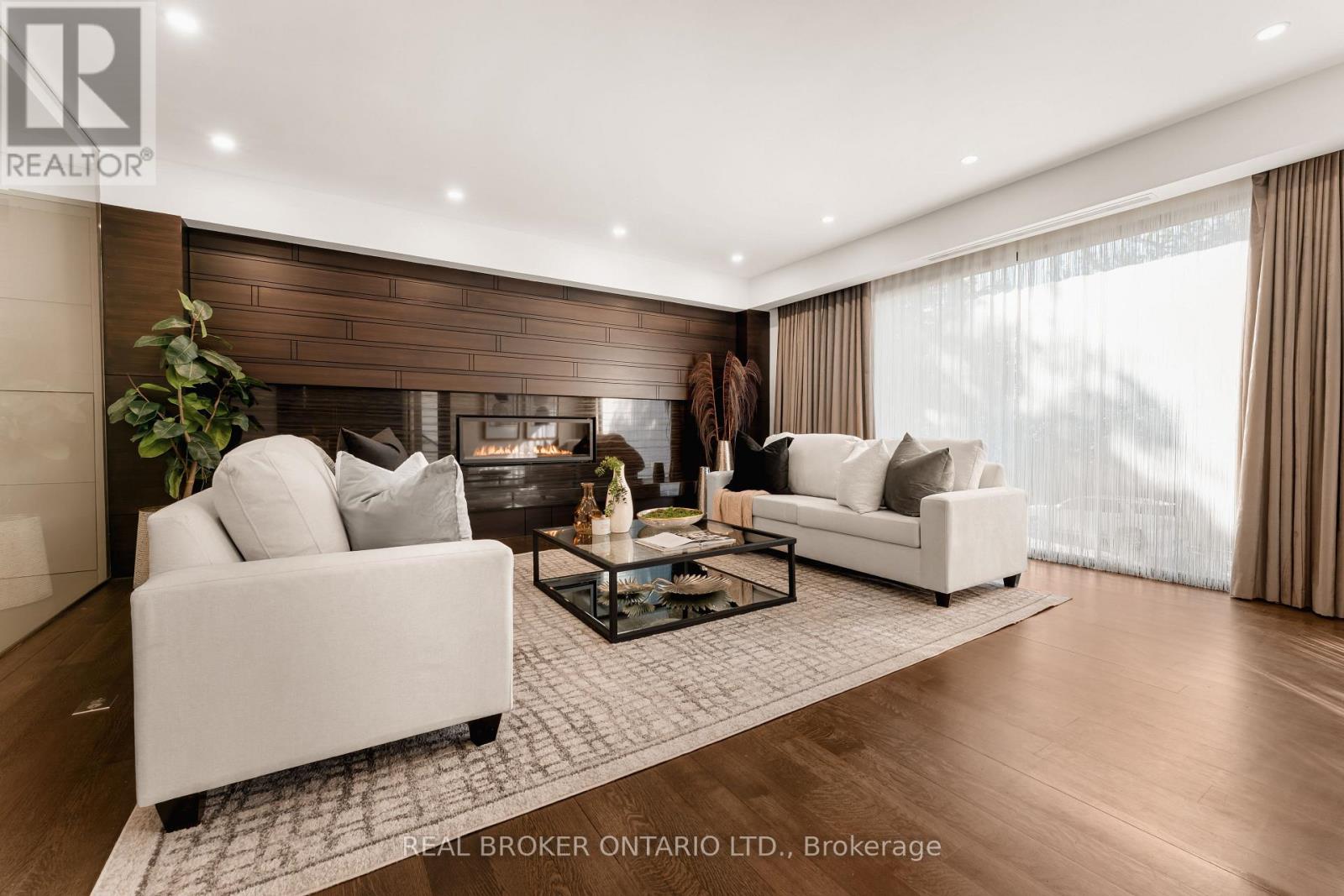 436 Glengarry Avenue, Toronto — photo 6