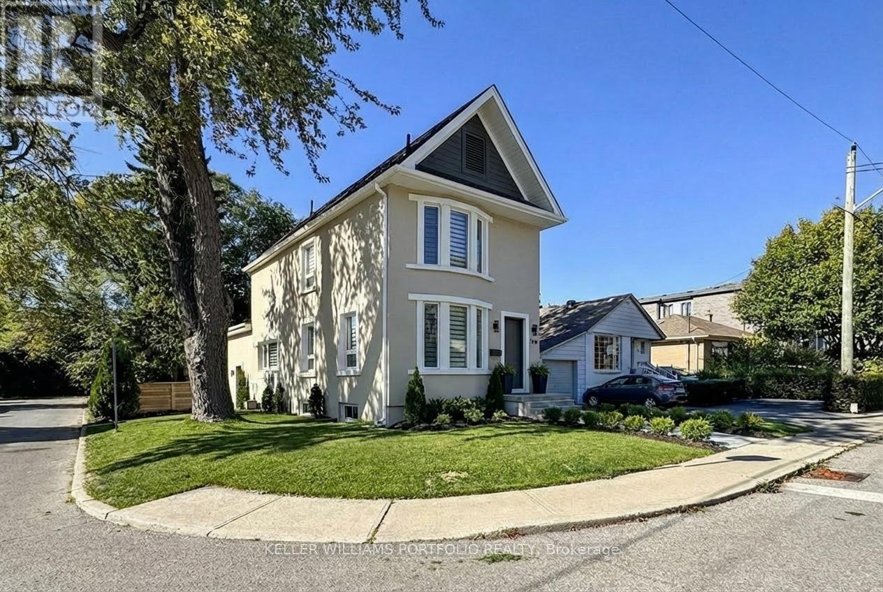 22 PITT AVENUE - 1
