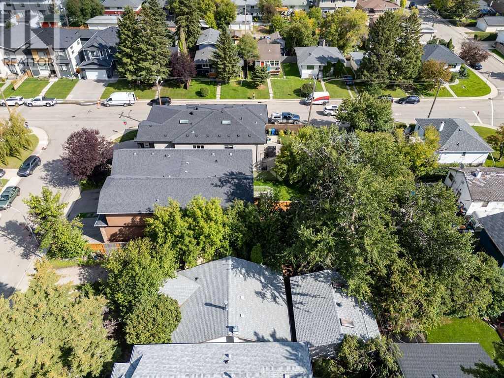 411 37 Avenue NW - 17