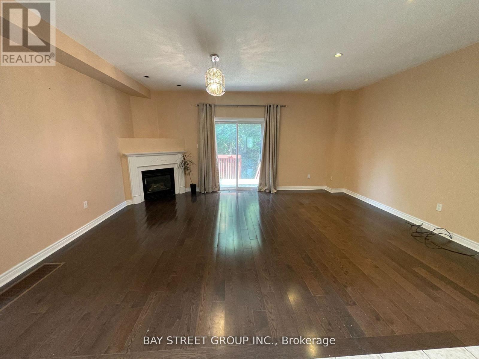 220 YORKLAND STREET, Richmond Hill (Devonsleigh) — photo 7