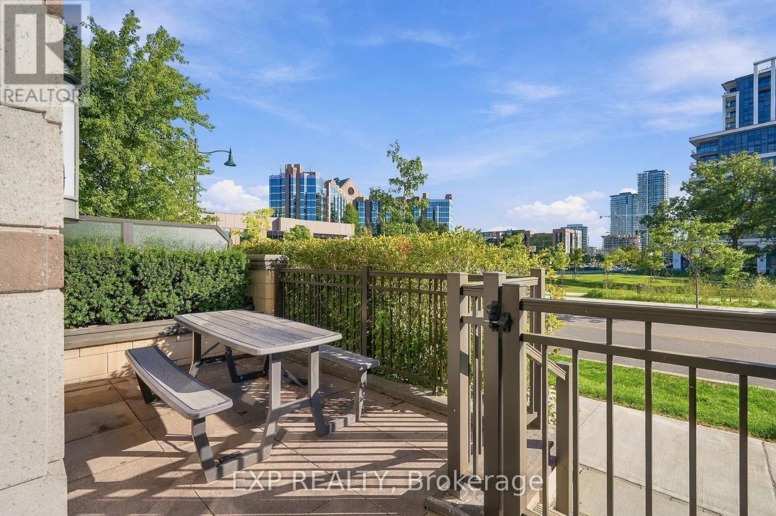 D108 - 33 CLEGG ROAD, Markham (Unionville) — photo 4